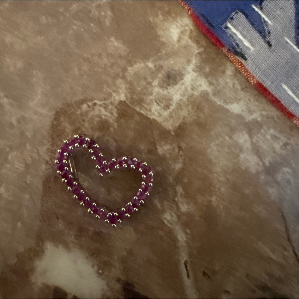 EUC Garnet heart pendant stamped .925